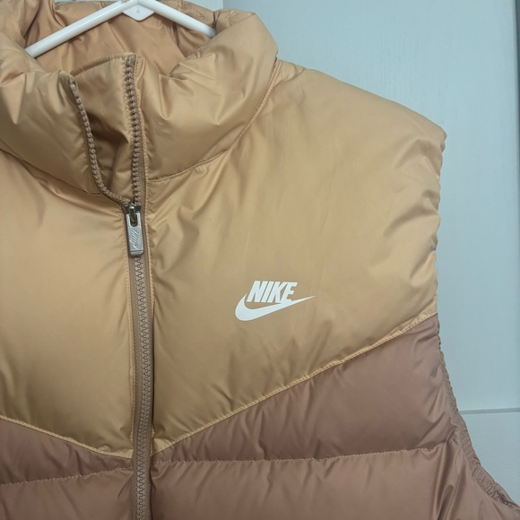 Nike Two-Tone Puffer Vest in Tan and Brown - Picture 2 of 4
